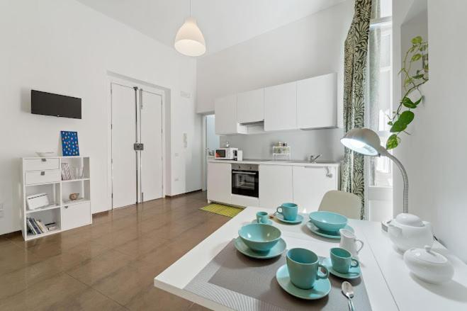 Hometolove Marina Cagliari Bagian luar foto